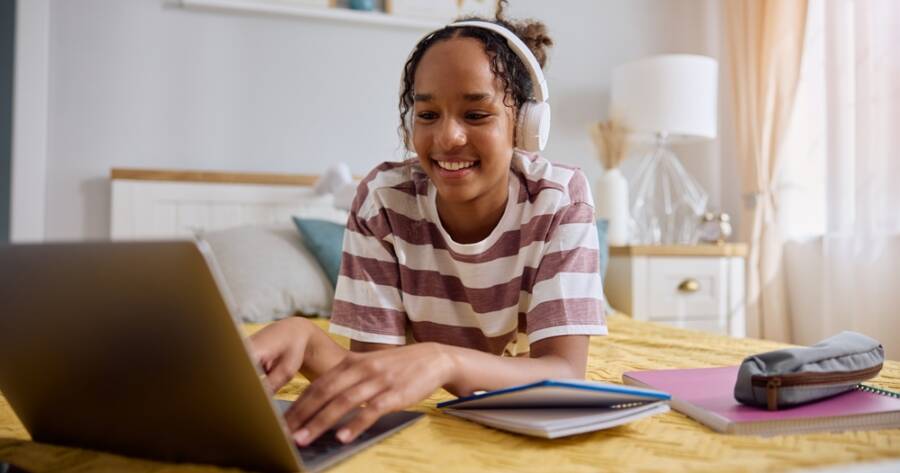 How to Find the Best Online Schools That Include a Laptop With Enrollment